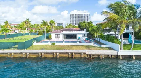 1680 S Treasure Drive North Bay Village FL 33141