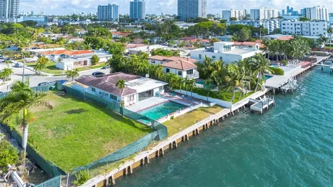 1680 S Treasure Drive North Bay Village FL 33141