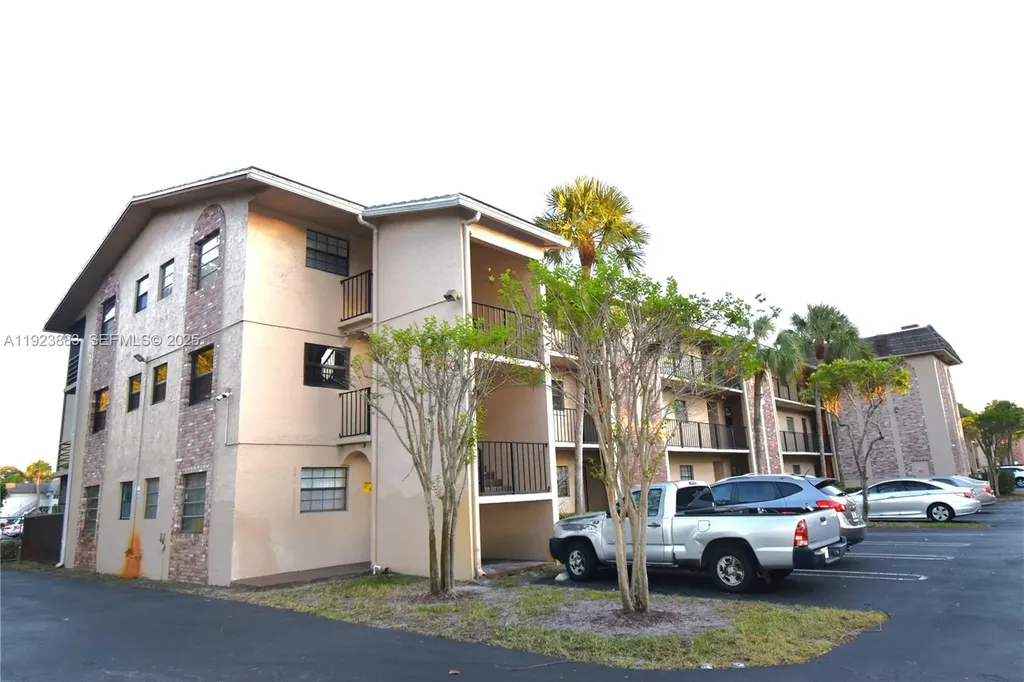 3361 NW 85th Avenue Coral Springs FL 33065