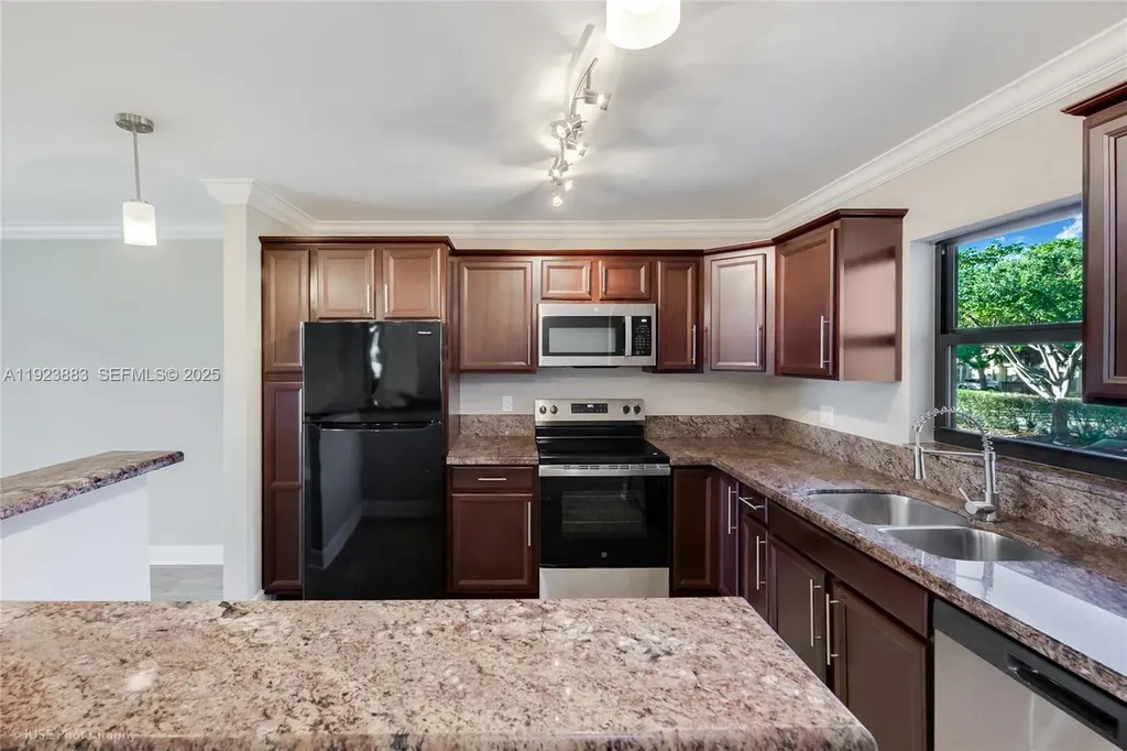 3361 NW 85th Avenue Coral Springs FL 33065