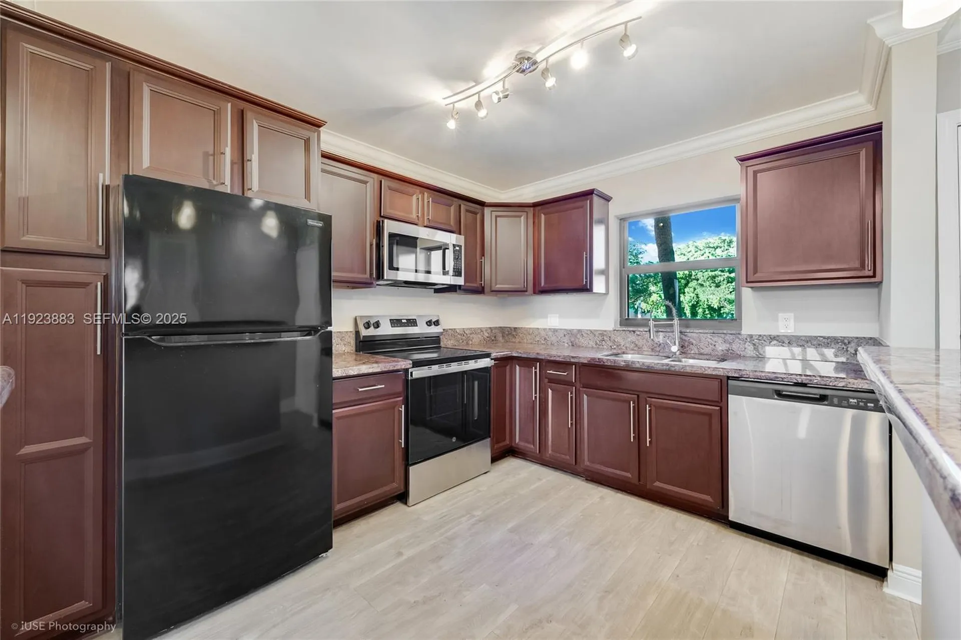 3361 NW 85th Avenue Coral Springs FL 33065