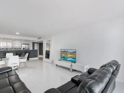 19370 E Collins Avenue Sunny Isles Beach FL 33160