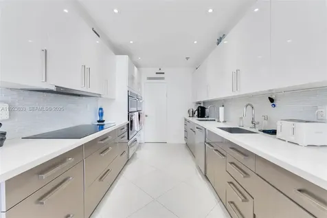 19500 Turnberry Way Aventura FL 33180