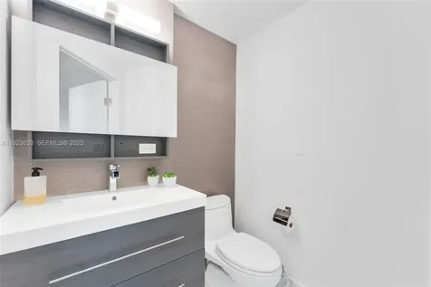 19500 Turnberry Way Aventura FL 33180