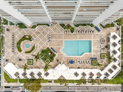 19500 Turnberry Way Aventura FL 33180