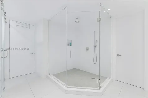 19500 Turnberry Way Aventura FL 33180