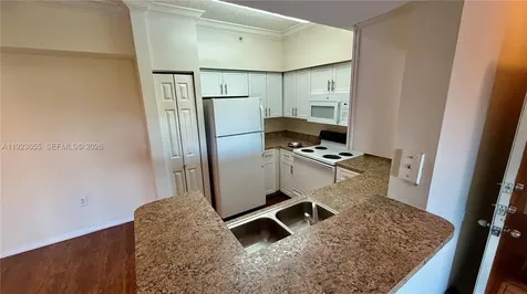 Pembroke Pines FL 33025