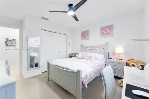 5037 SW 87th Terrace Cooper City FL 33328