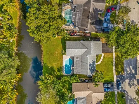 5037 SW 87th Terrace Cooper City FL 33328
