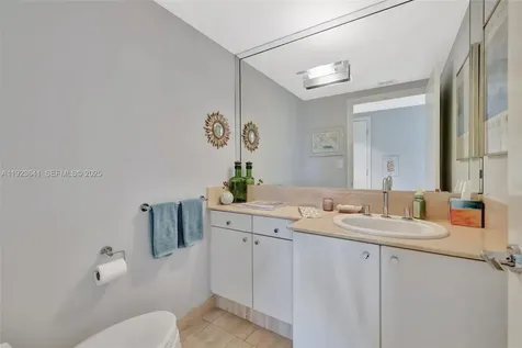 7000 Island Boulevard Aventura FL 33160