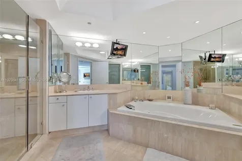 7000 Island Boulevard Aventura FL 33160