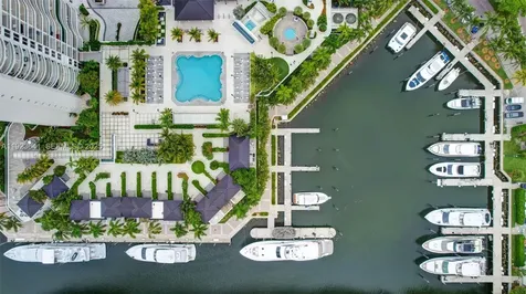 7000 Island Boulevard Aventura FL 33160