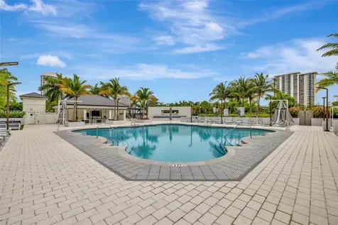 7000 Island Boulevard Aventura FL 33160