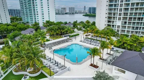 7000 Island Boulevard Aventura FL 33160
