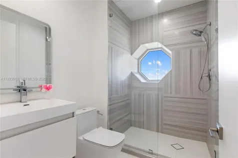 17875 Collins Avenue Sunny Isles Beach FL 33160
