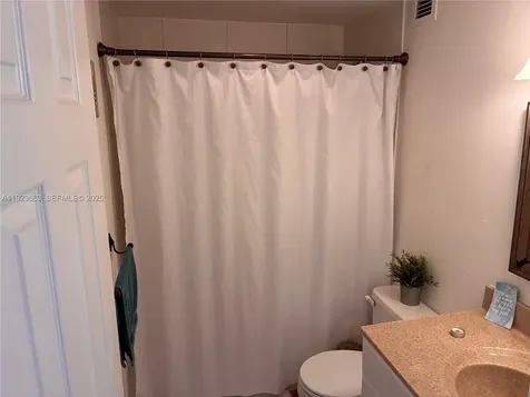 400 Kings Point Drive Sunny Isles Beach FL 33160