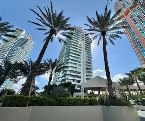 400 S Pointe Drive Miami Beach FL 33139