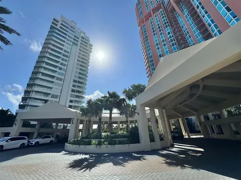 400 S Pointe Drive Miami Beach FL 33139