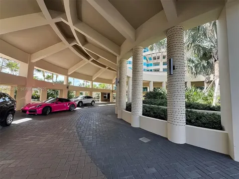 400 S Pointe Drive Miami Beach FL 33139