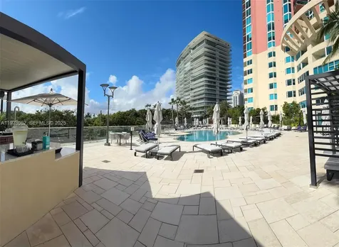 400 S Pointe Drive Miami Beach FL 33139