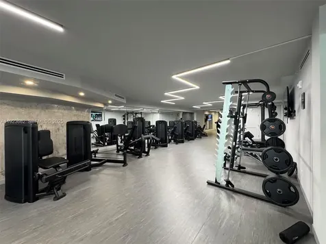400 S Pointe Drive Miami Beach FL 33139