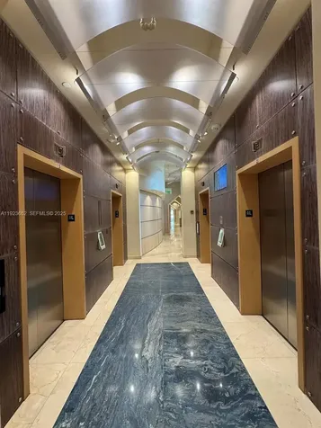 400 S Pointe Drive Miami Beach FL 33139