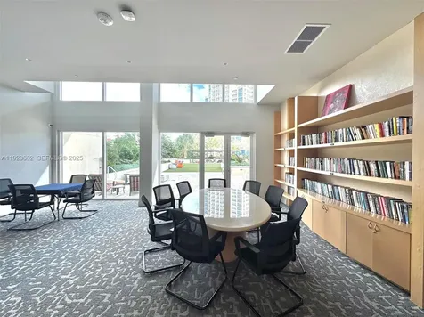 400 S Pointe Drive Miami Beach FL 33139