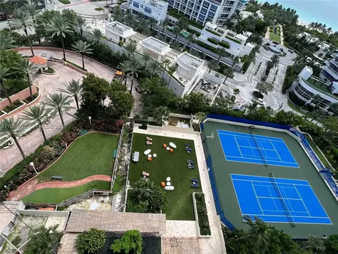 400 S Pointe Drive Miami Beach FL 33139