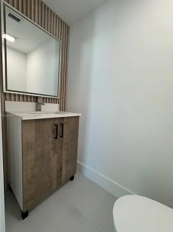 400 S Pointe Drive Miami Beach FL 33139