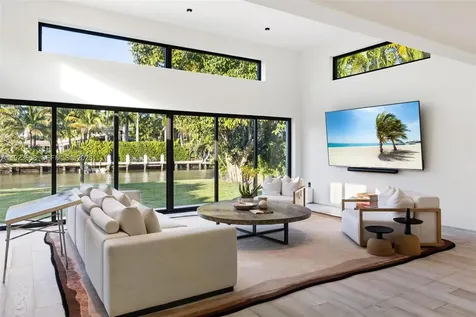 7425 Belle Meade Boulevard Miami FL 33138