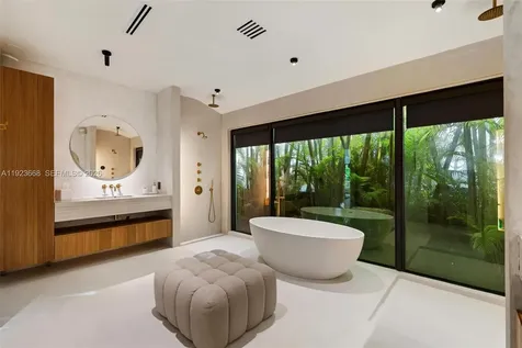 7425 Belle Meade Boulevard Miami FL 33138