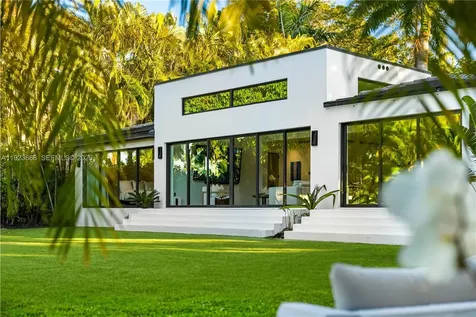 7425 Belle Meade Boulevard Miami FL 33138