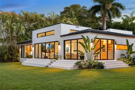7425 Belle Meade Boulevard Miami FL 33138