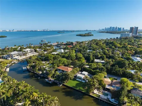 7425 Belle Meade Boulevard Miami FL 33138