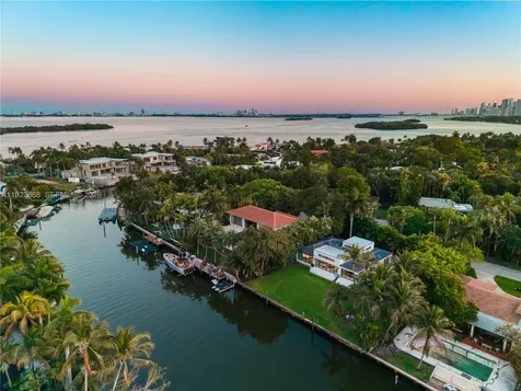 7425 Belle Meade Boulevard Miami FL 33138