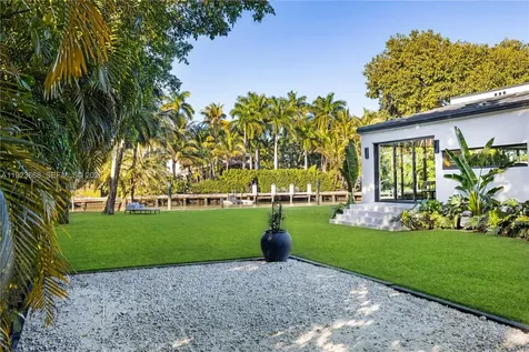 7425 Belle Meade Boulevard Miami FL 33138