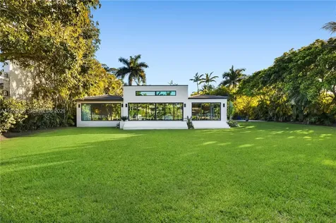 7425 Belle Meade Boulevard Miami FL 33138