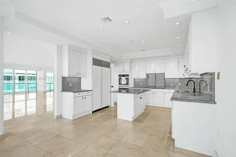 10101 Collins Avenue Bal Harbour FL 33154