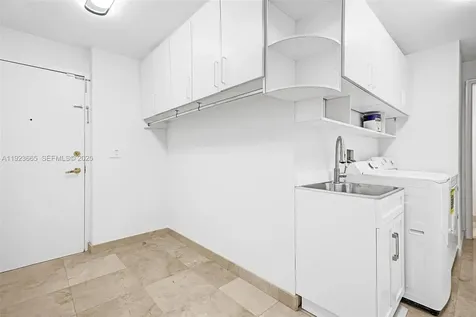10101 Collins Avenue Bal Harbour FL 33154