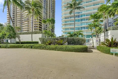 10101 Collins Avenue Bal Harbour FL 33154