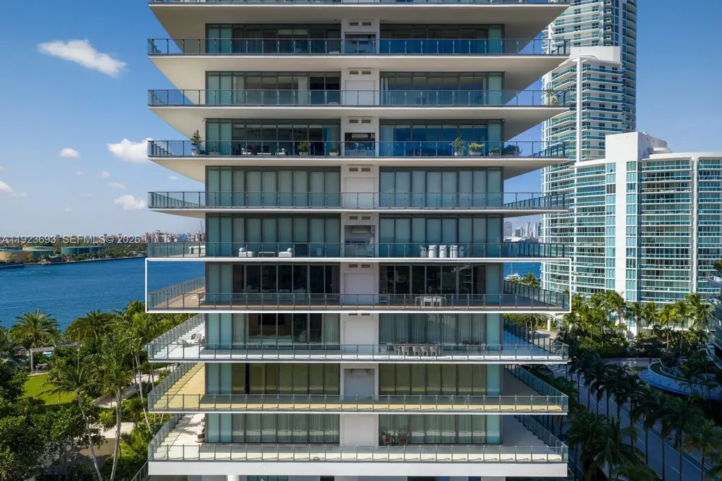 800 S Pointe Drive Miami Beach FL 33139