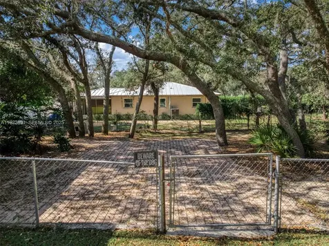 1771 & 1783 N Torrington Road Avon Park FL 33825