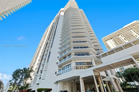 20185 E Country Club Drive Aventura FL 33180