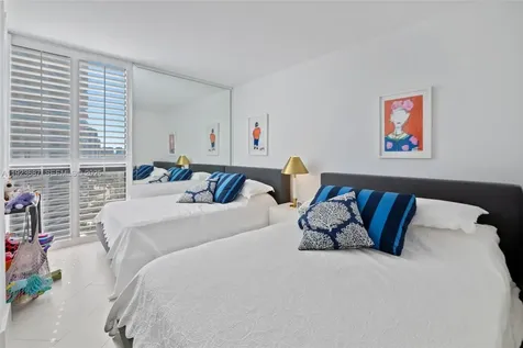 20185 E Country Club Drive Aventura FL 33180