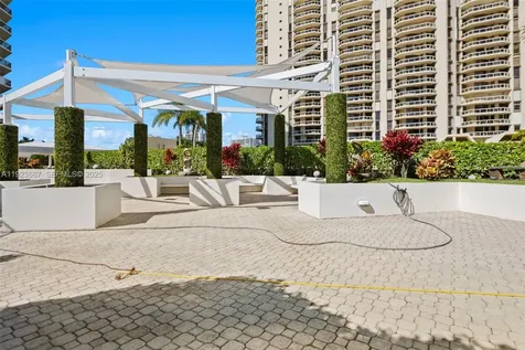 20185 E Country Club Drive Aventura FL 33180