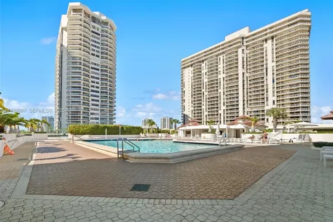 20185 E Country Club Drive Aventura FL 33180