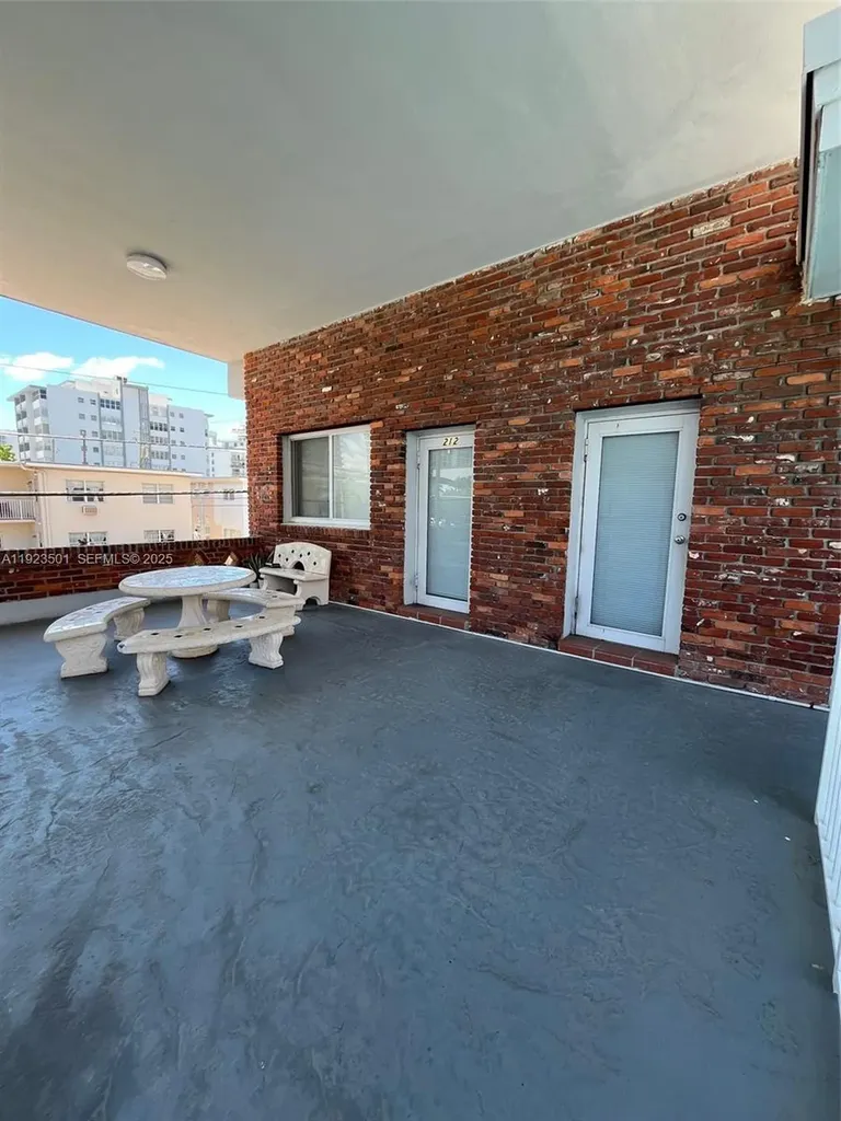 315 69th Street Miami Beach FL 33141