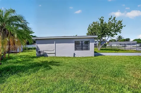 14801 Lincoln Boulevard Miami FL 33176