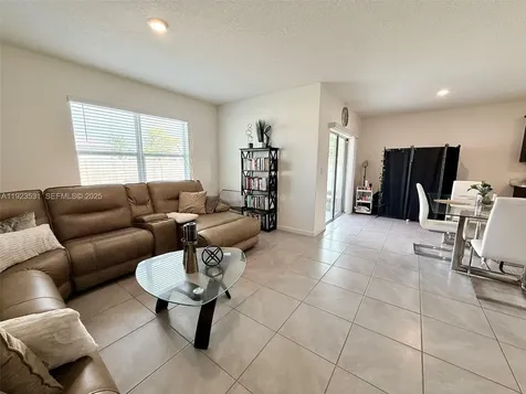 517 SW Lacroix Avenue Port St. Lucie FL 34953