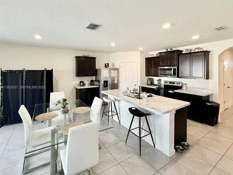 517 SW Lacroix Avenue Port St. Lucie FL 34953